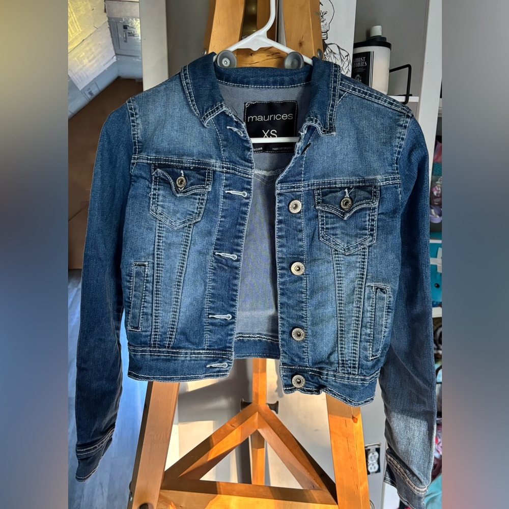 🌻5/$20🌻 Maurices Classic Blue Jean Jacket